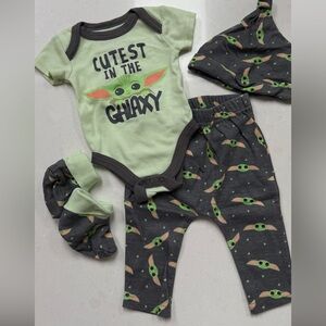 Star Wars Baby Yoda Green/Gray Matching Set (0-3M)